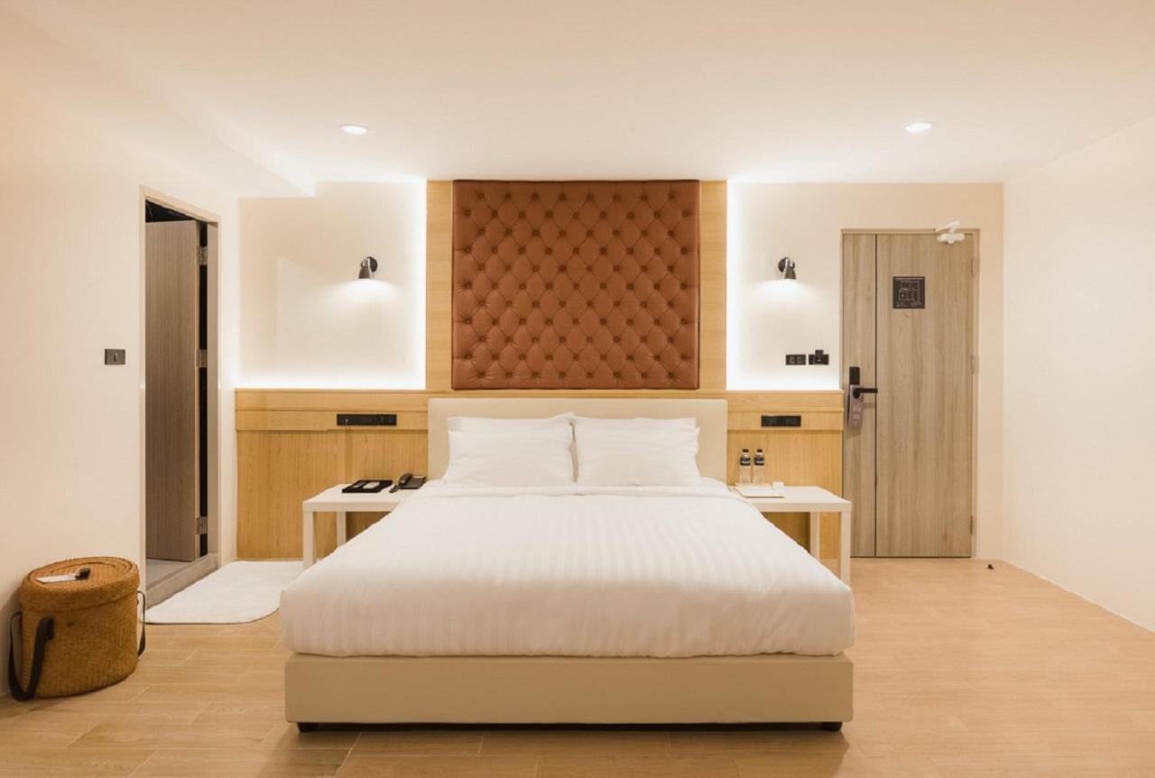 Heaven Boutique Hotel Bangkok Buitenkant foto